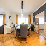 Jurkin Apartment